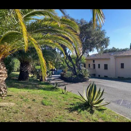 Location Dans Residence Calme, Proche Mer Cavalaire-sur-Mer Extérieur photo