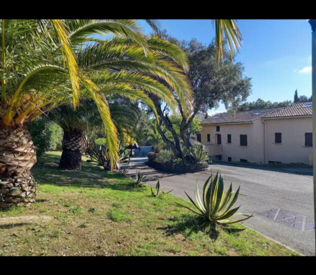 Location Dans Residence Calme, Proche Mer Cavalaire-sur-Mer Extérieur photo